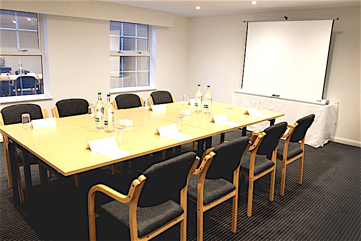 Bedale Suite **Ground floor, small meeting room seats up to 7 boardroom.**
As well as its excellent location with great accessibility for your Guests and delegates, the Holiday Inn Scotch Corner provides light, s